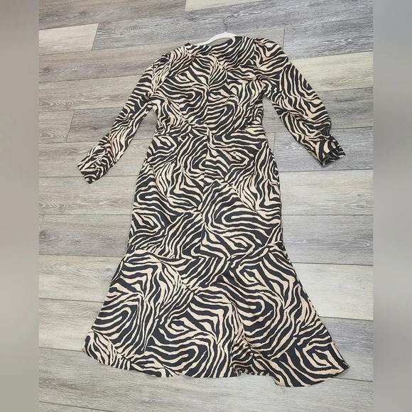 Chelsea 28 zebra print long sleeve fitted sexy midi dress - Picture 2 of 11